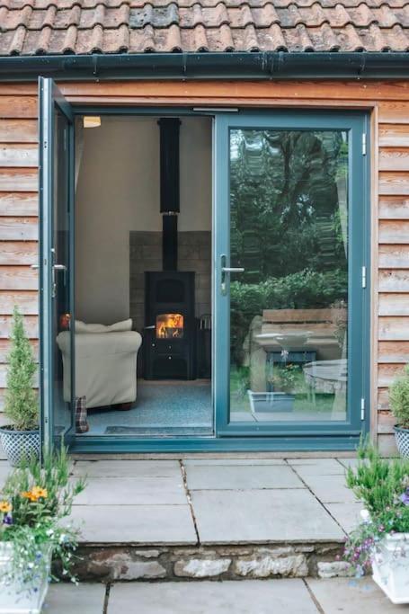 Cosy Cottage On Banks Of River Wye Foy Exterior foto